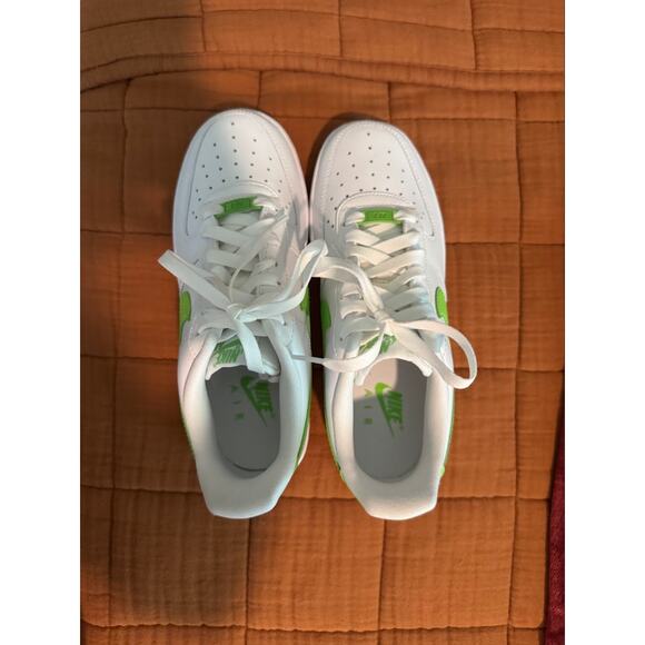 New Nike Air Force 1 - White with Neon Green - Picture 2 of 9